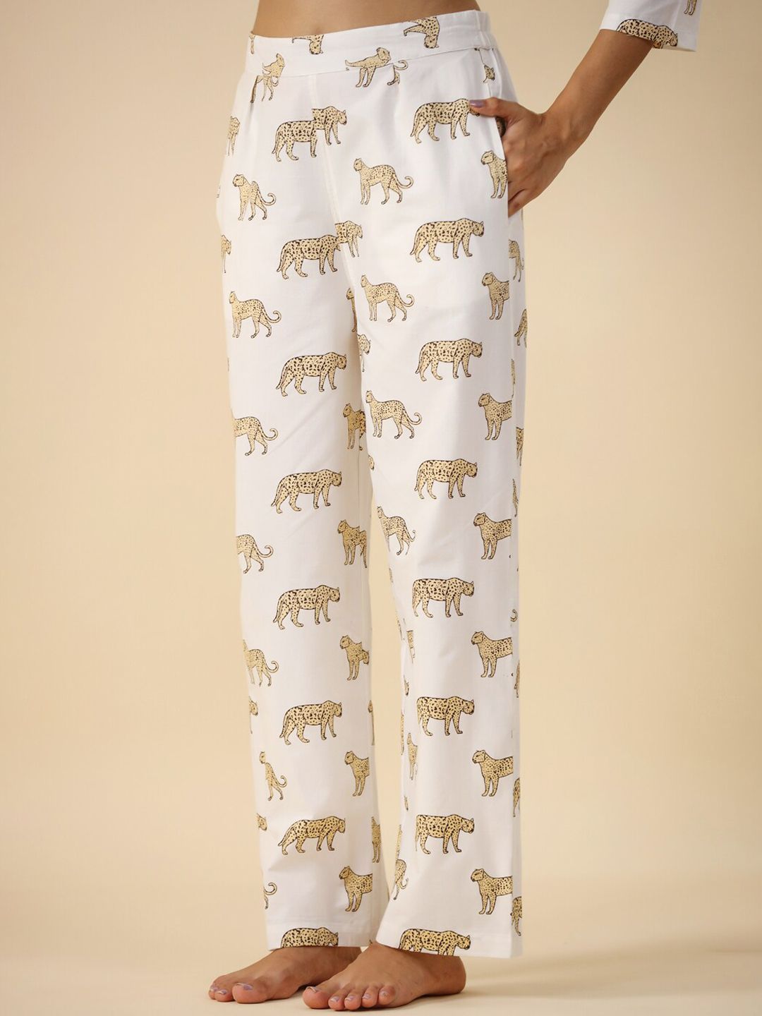 SANSKRUTIHOMES Conversational Printed Pure Cotton Night suit