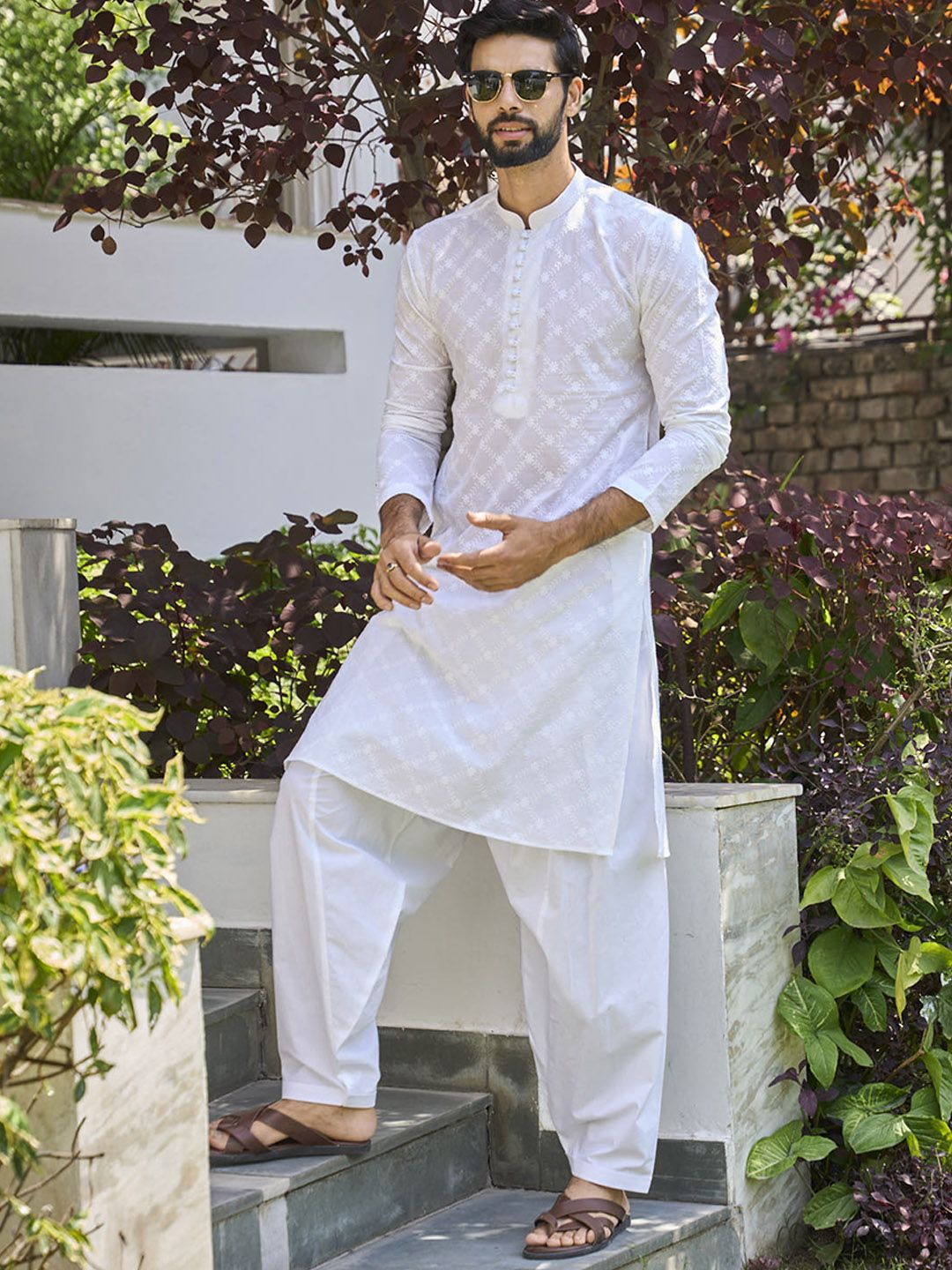 See Designs Mandarin Collar Floral Embroidered Chikankari Pure Cotton Kurta