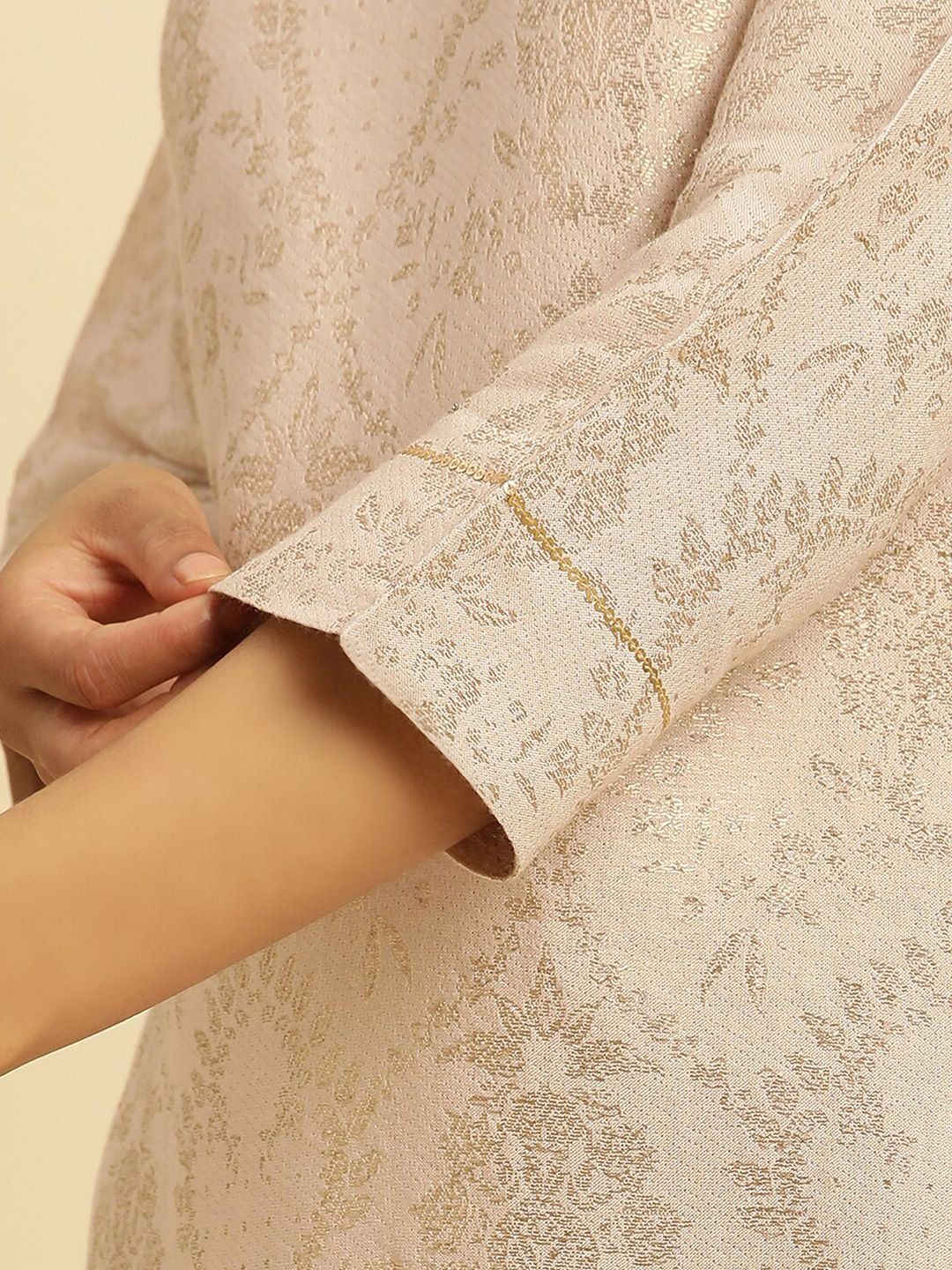 W Ethnic Printed Keyhole Neck Gotta Patti Kurta