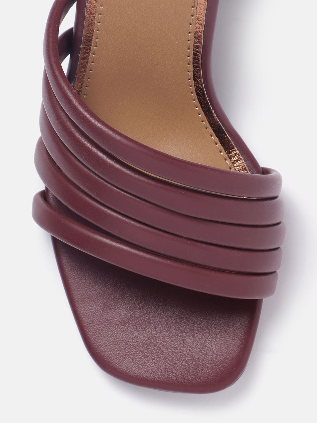 DressBerry Strappy Block Sandals