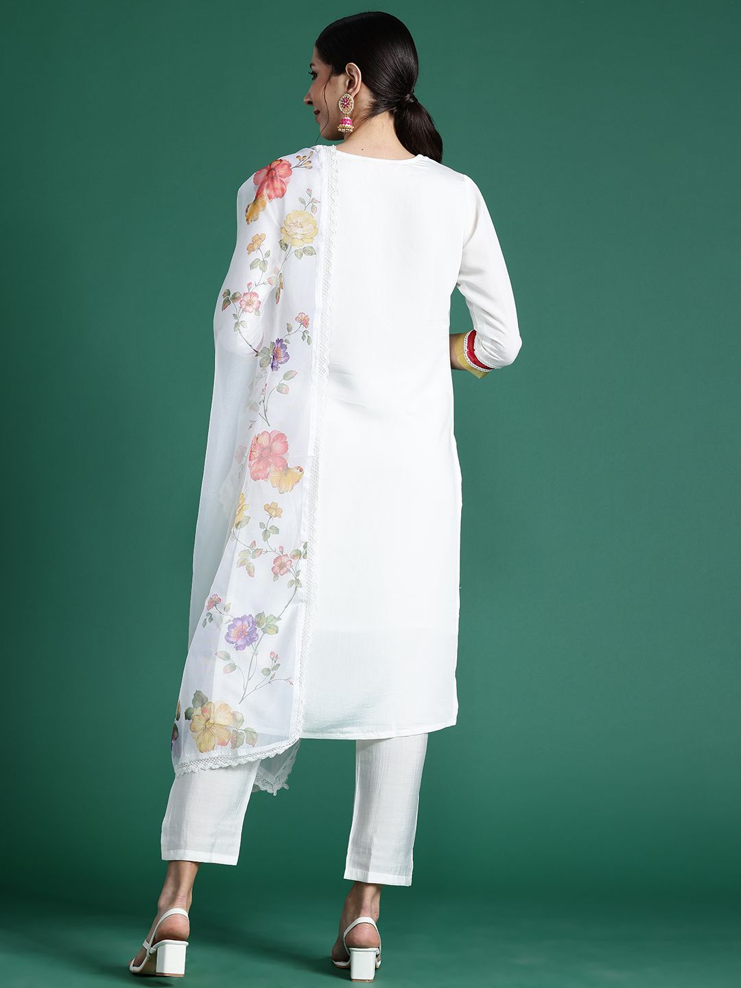 Indo era wanita bunga bersulam sulam biasa kurta dengan seluar & dengan dupatta