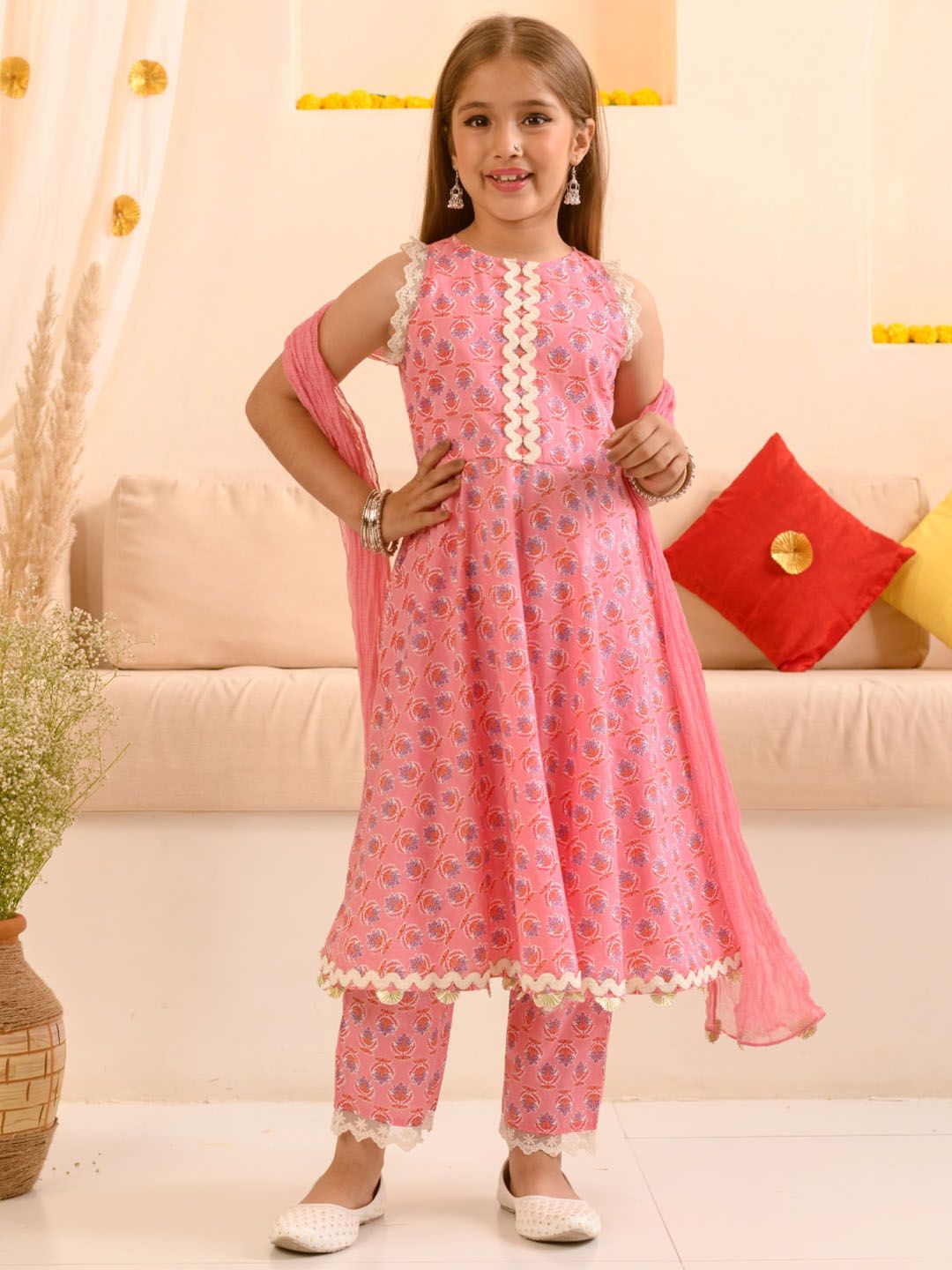 pspeaches Girls Floral Printed Pure Cotton Kurta with Trousers & With Dupatta