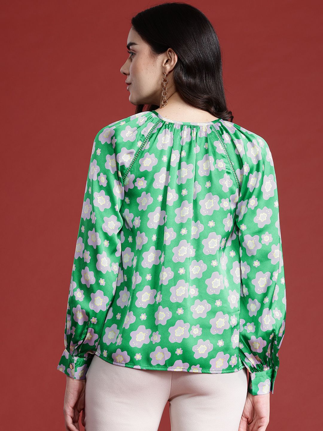 all about you Floral Print Keyhole Neck Top