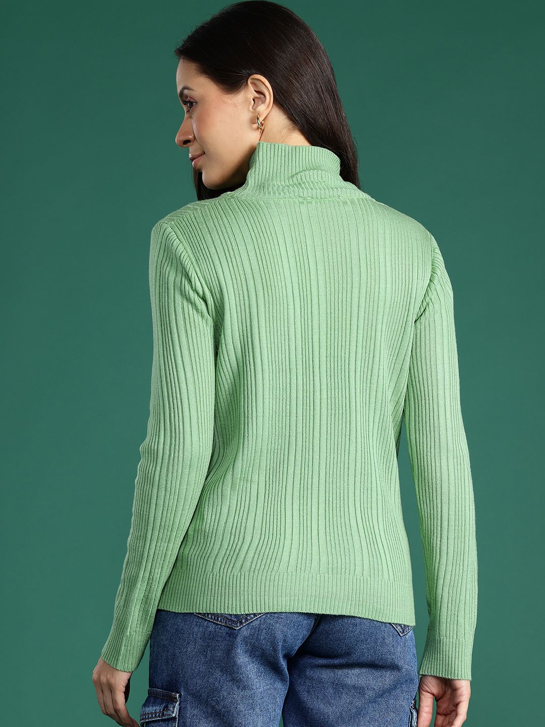 DressBerry Acrylic Turtle Neck Ribbed Pullover