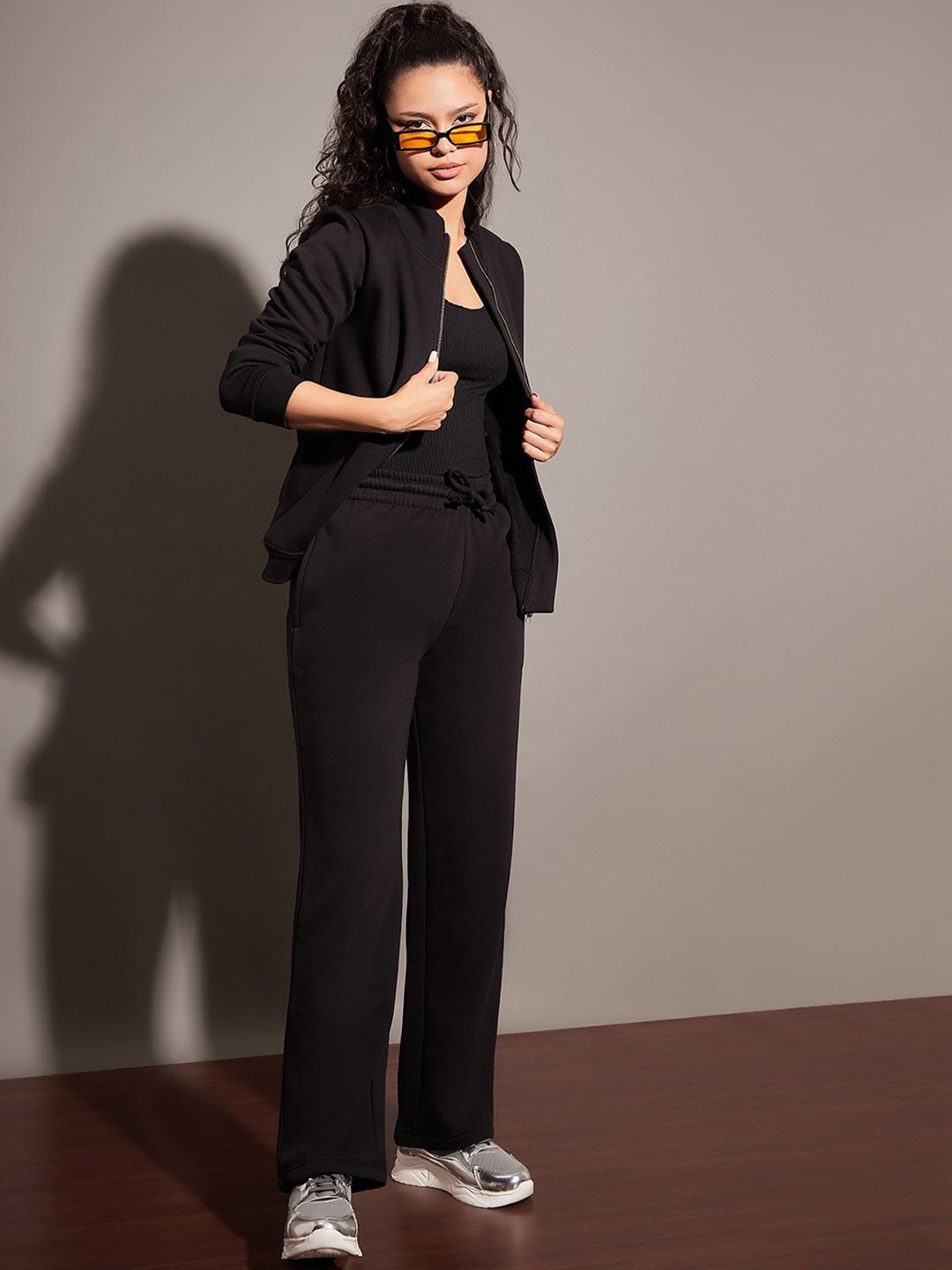 SASSAFRAS Women Black Relaxed Fit Mid-Rise Fleece Track Pants