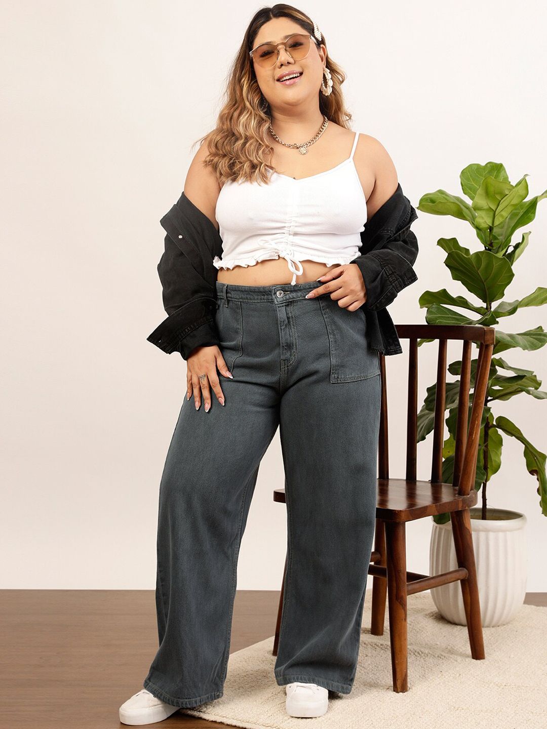 CURVY STREET Women Plus Size Grey Mid-Rise Clean Look Pure Cotton Wide Leg Jeans