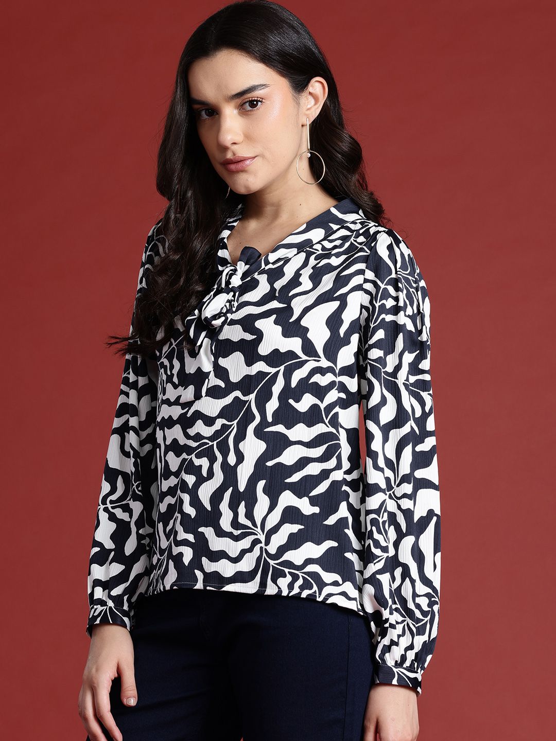 all about you Print Tie-Up Neck Top