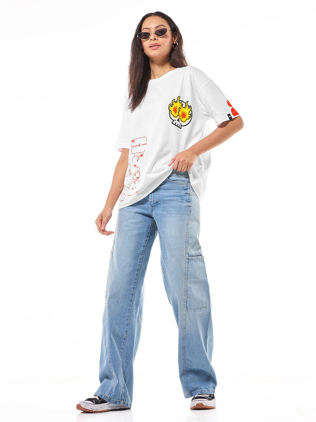 Bewakoof Women Graphic Printed Round Neck Pure Cotton Oversized T-shirt