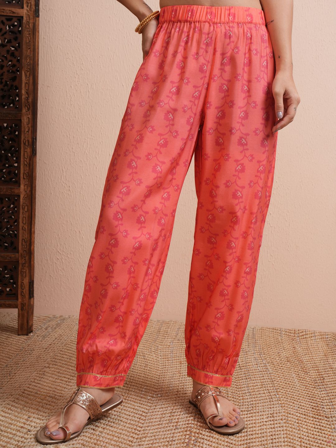 Vishudh Women Printed Kurta With Joggers Co-Ords