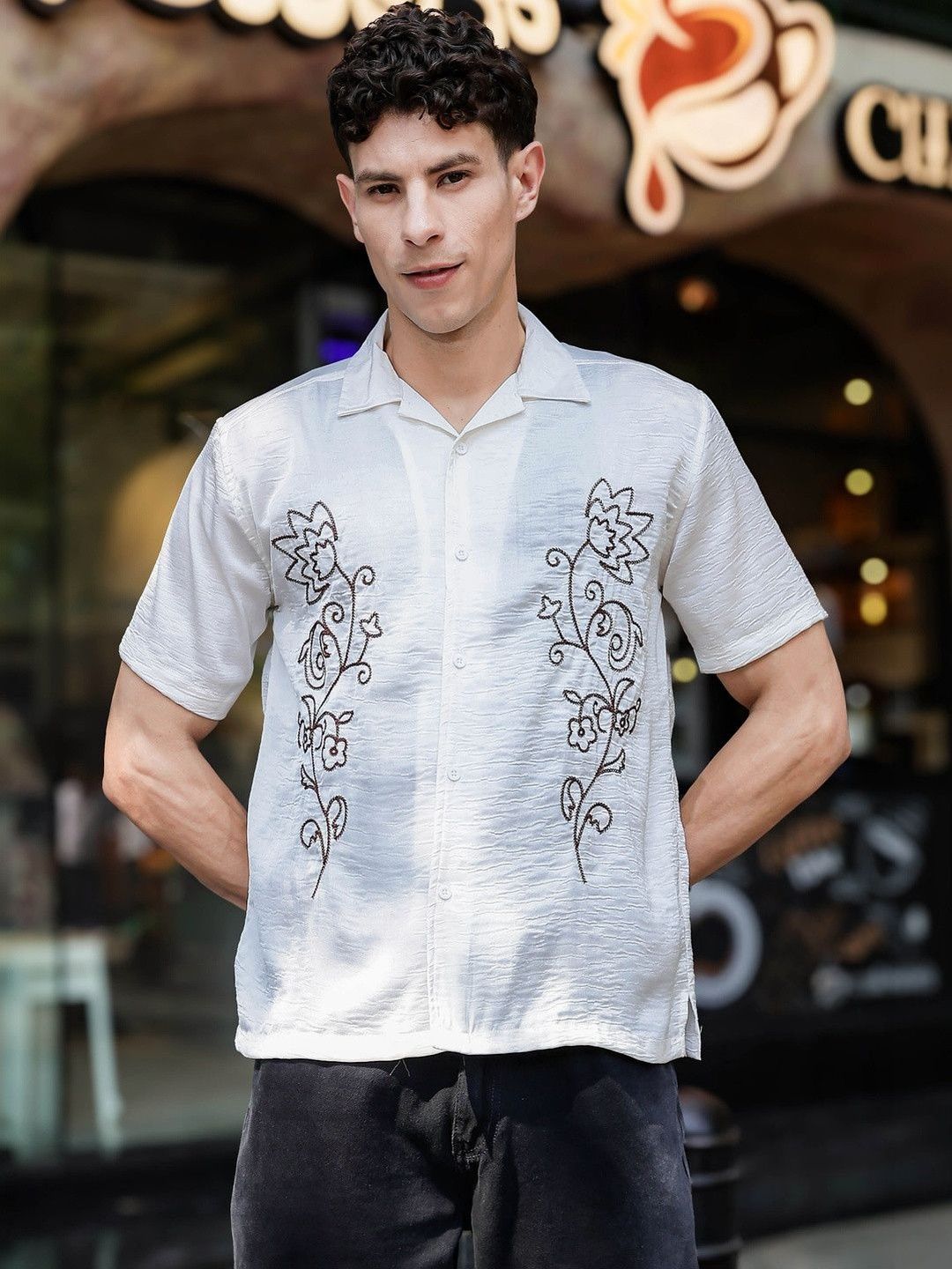 Eszett Men Floral Printed Casual Shirt