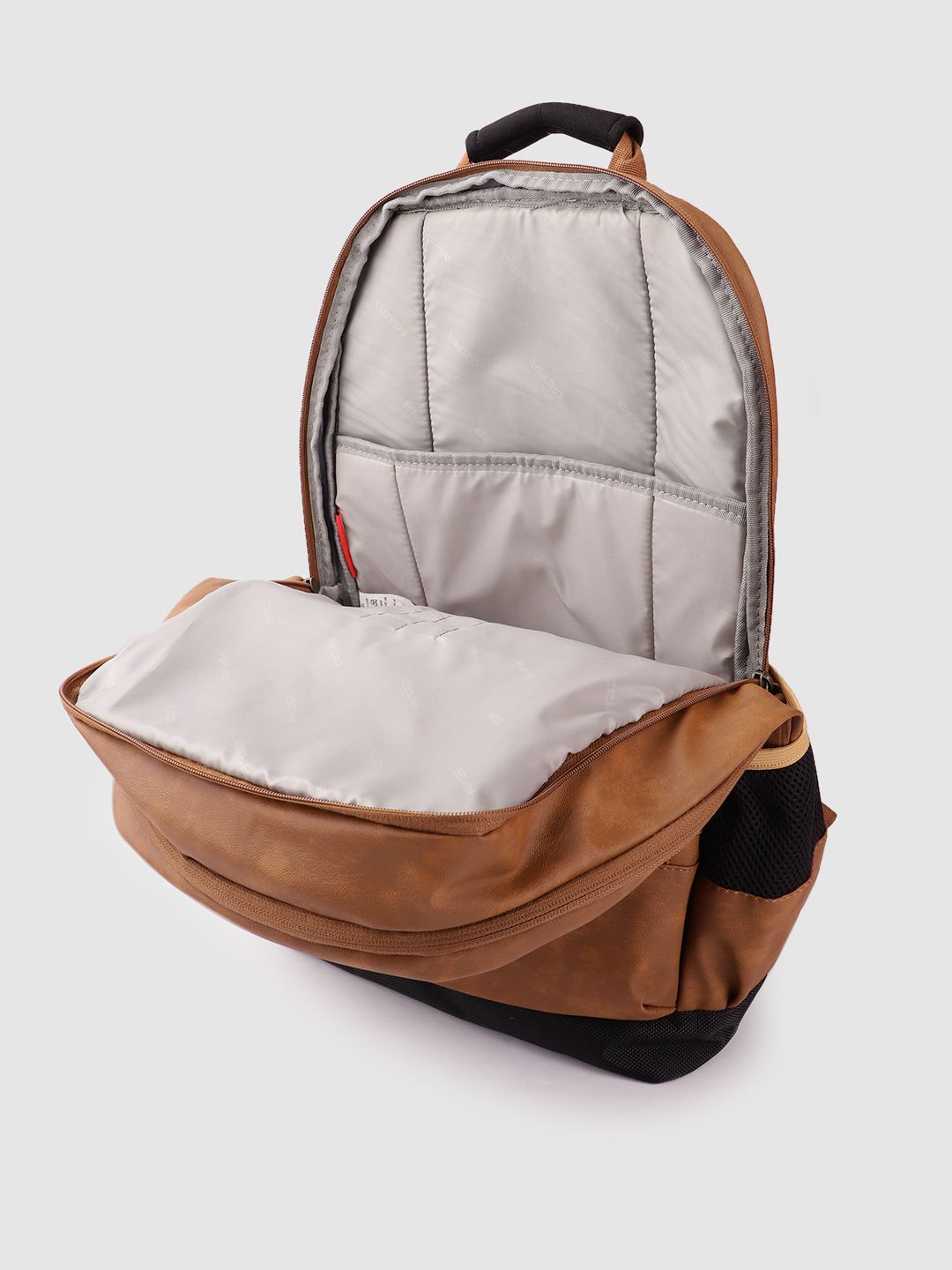 Gear Unisex Faux Leather Medium-Sized Backpack 28L