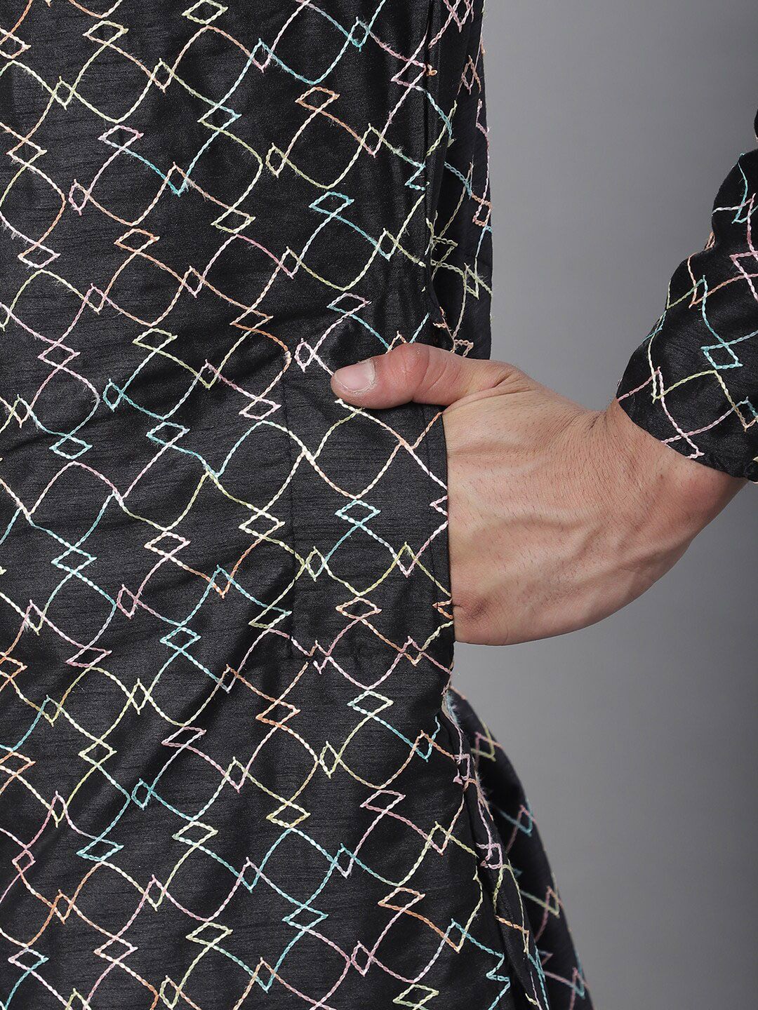 SOJANYA Embroidered Regular Kurta with Churidar