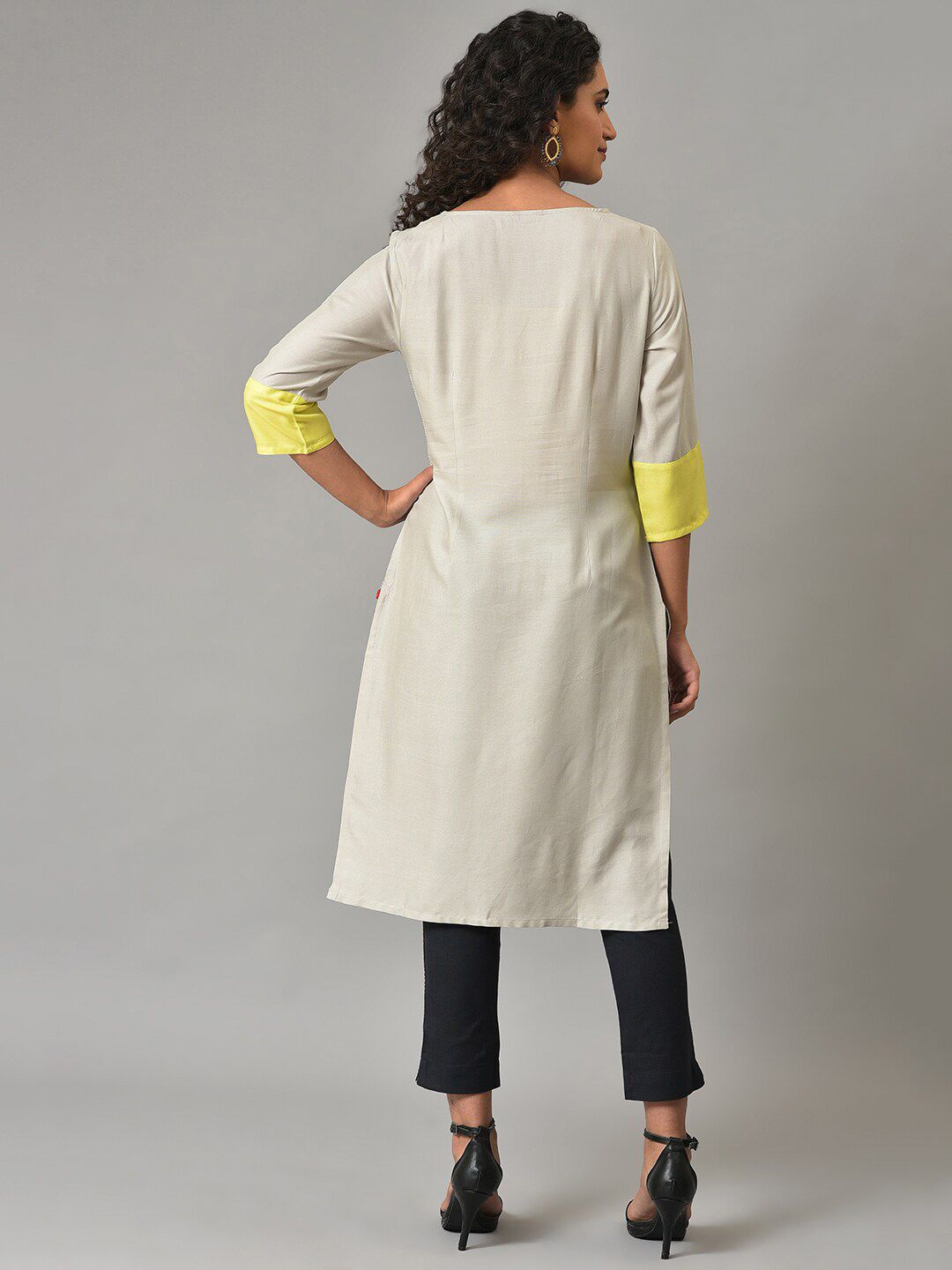 W Geometric Printed Straight Kurta