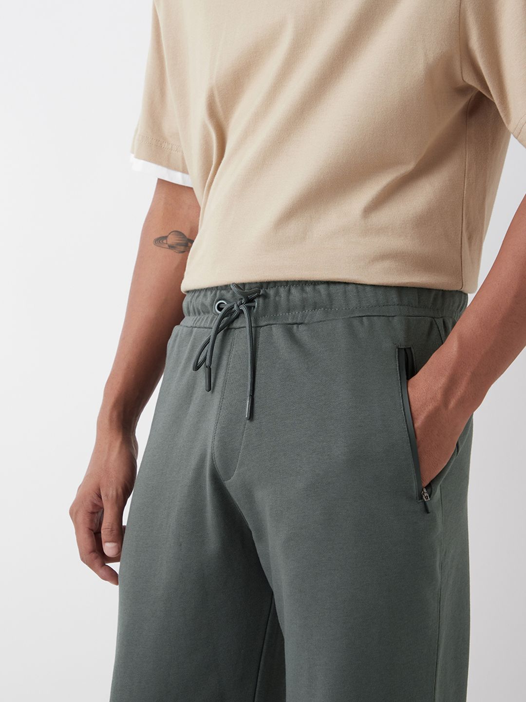 Bewakoof Men's Grey Oversized Mid Rise Joggers