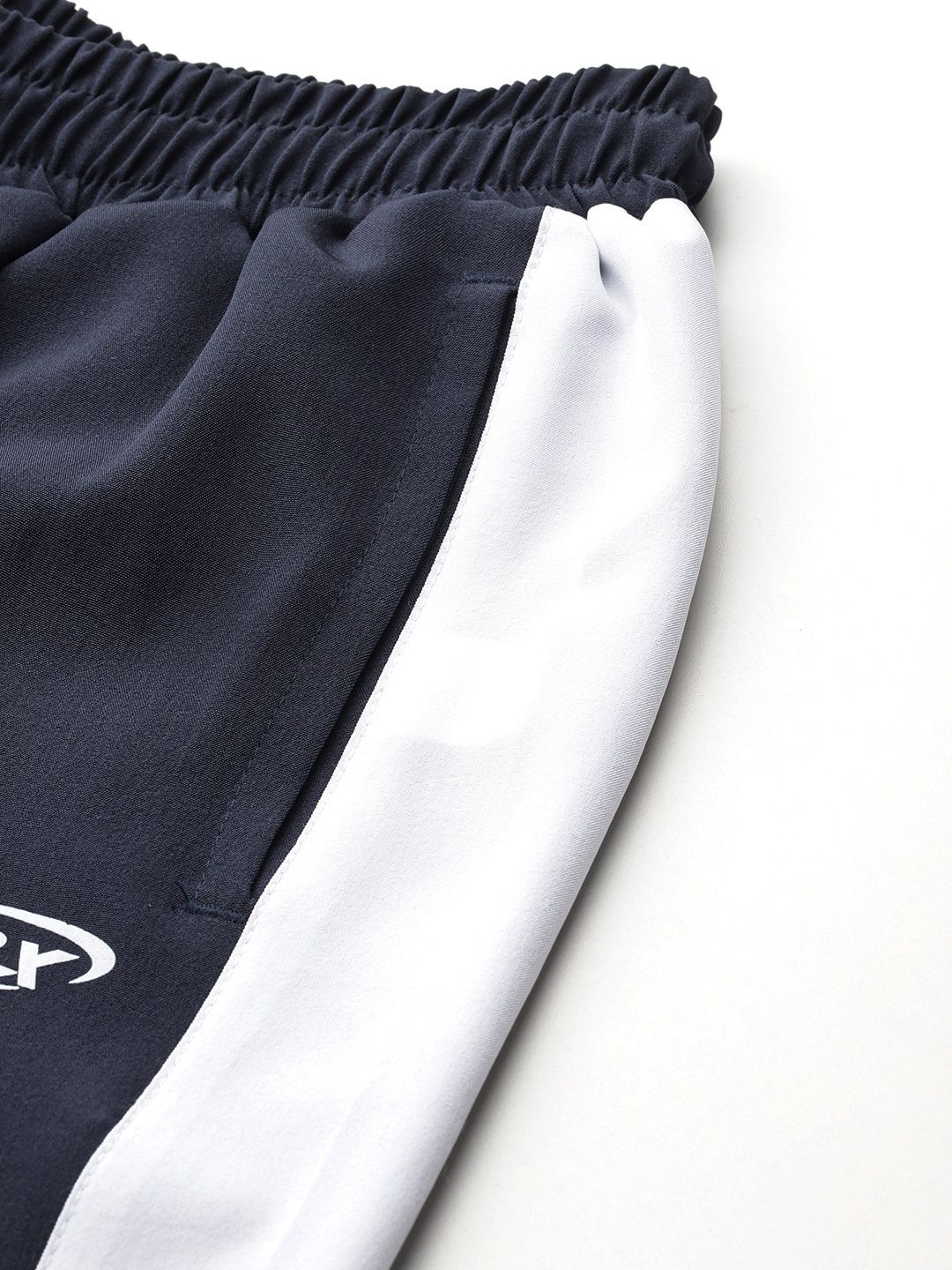 HRX by Hrithik Roshan Colourblocked Lifestyle Zip-Up Tracksuit