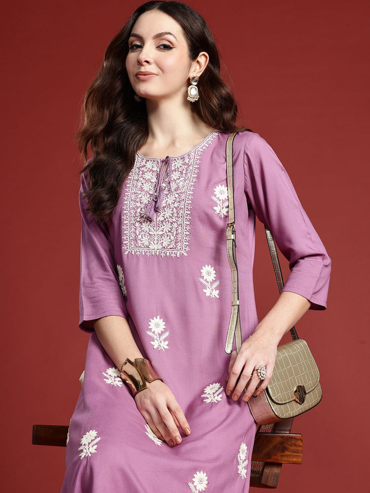 Indo Era Women Floral Embroidered Thread Work Kurta