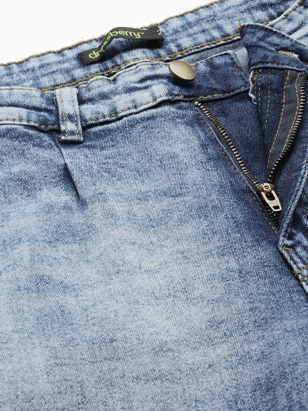 DressBerry Women Blue Heavy Fade Mom Fit Jeans