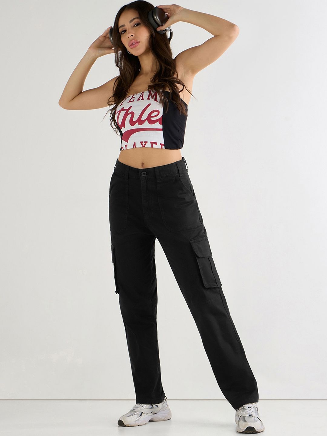 Bewakoof Women Straight Cargo Pants