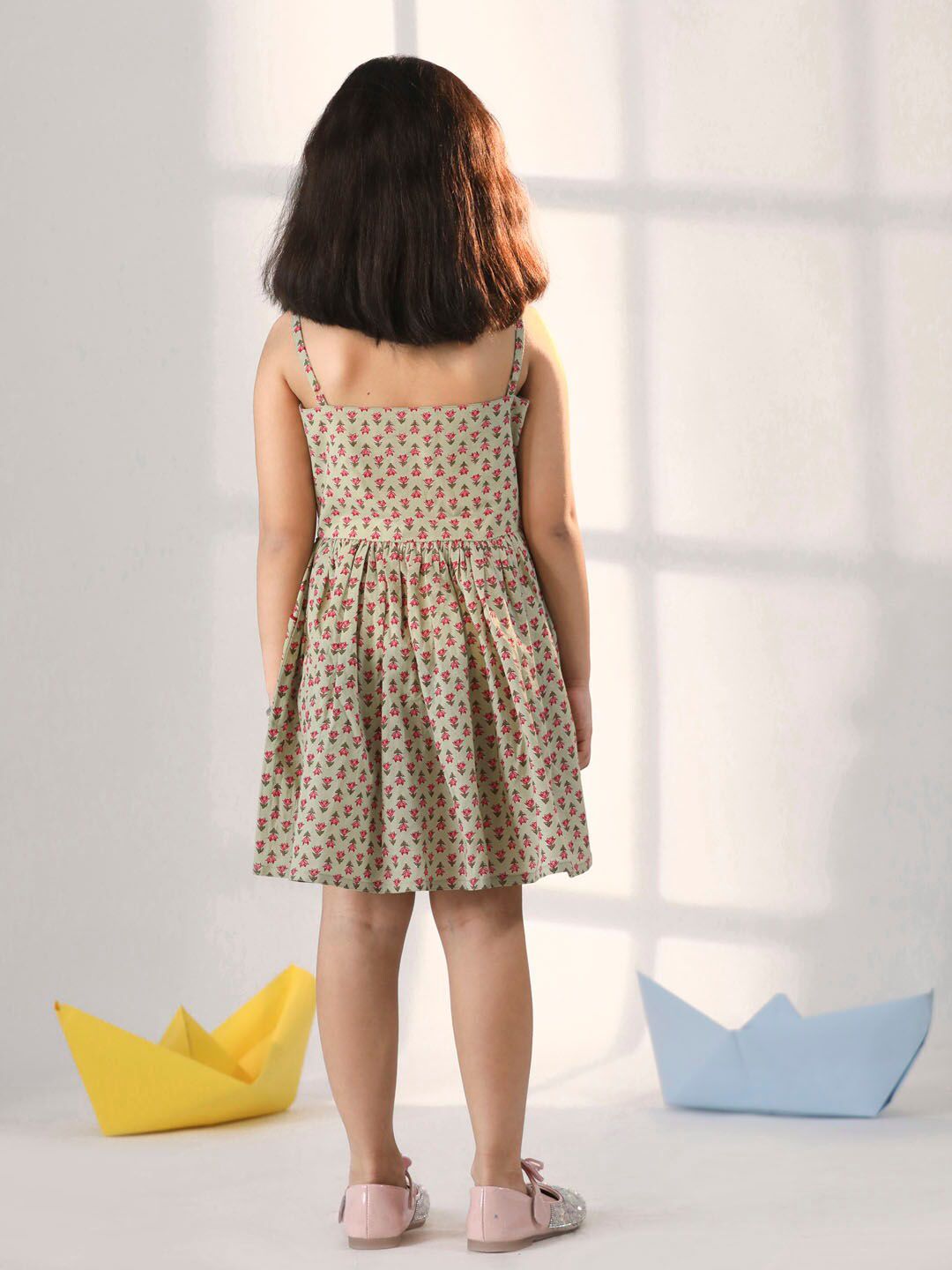 VASTRAMAY Girls Floral Printed Shoulder Straps Gathered Detail Cotton Fit & Flare Dress