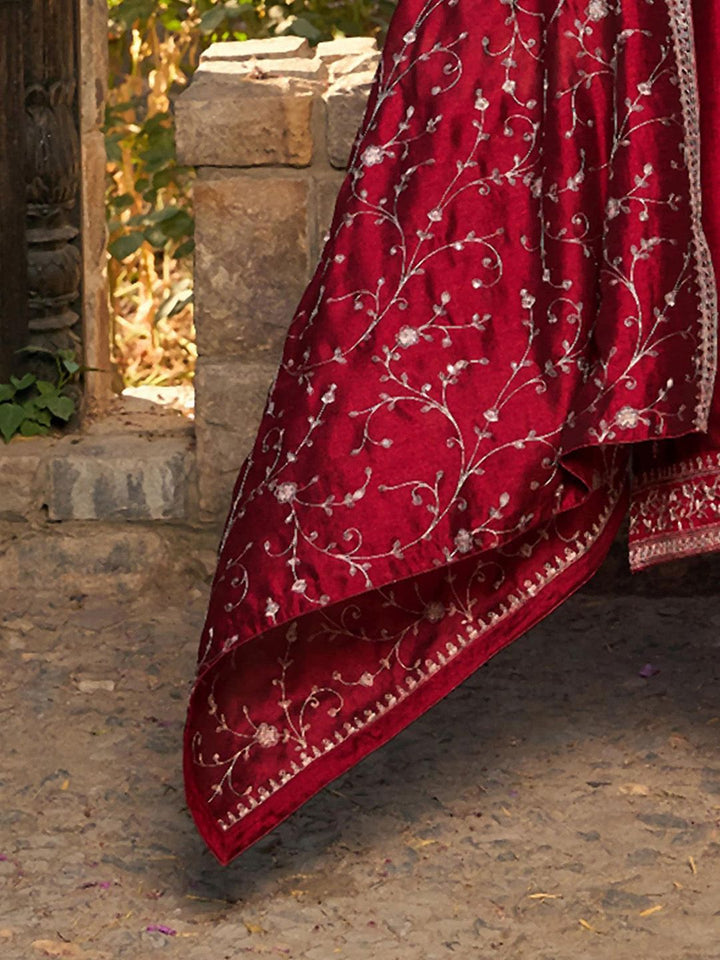 Indo Era Ethnic Motifs Embroidered V-Neck Thread Work Kurta with Trousers & Dupatta