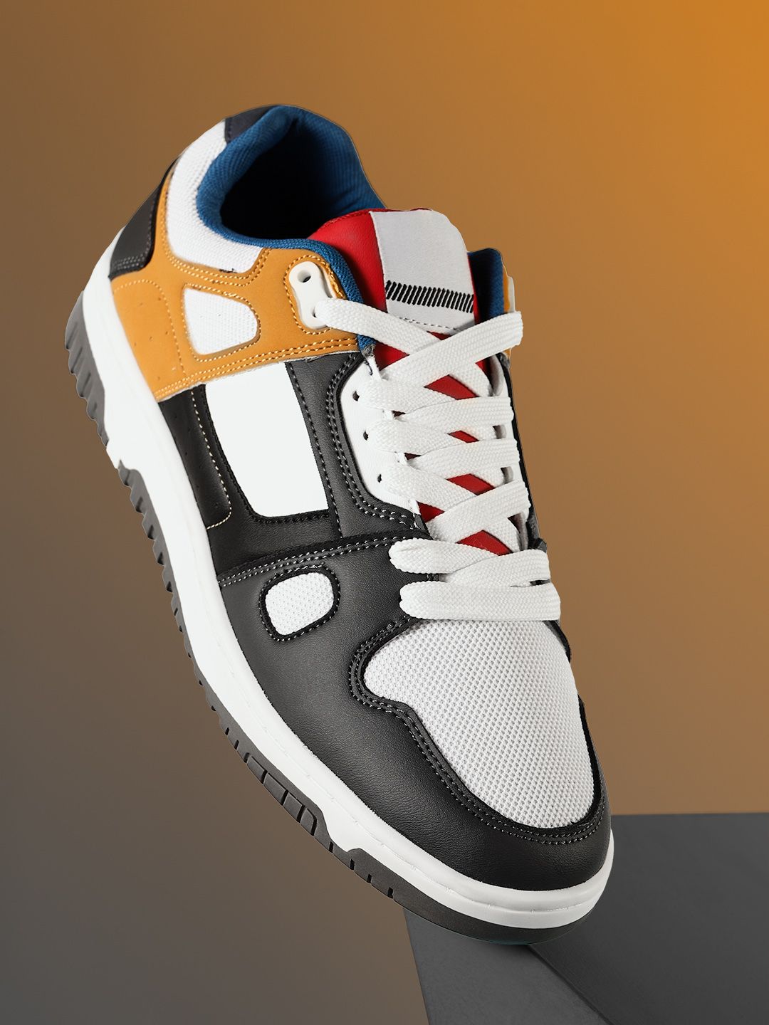 HRX by Hrithik Roshan Men Colourblocked Sneakers