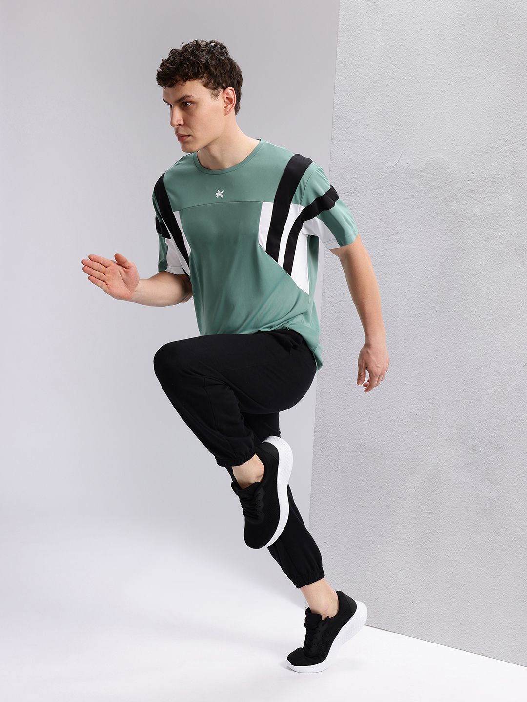 HRX by Hrithik Roshan Colourblocked Detail Regular Fit Running T-shirt