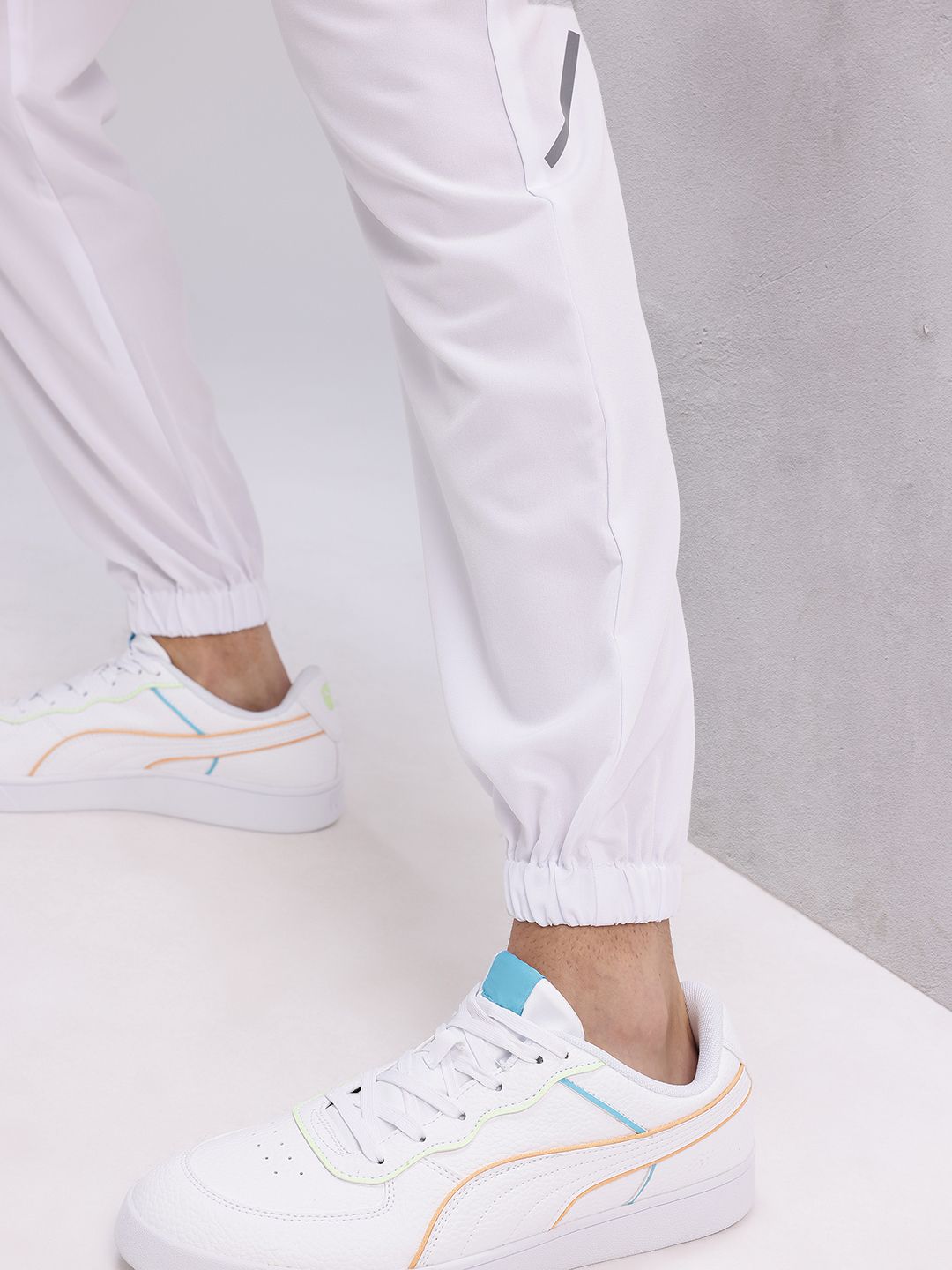 HRX by Hrithik Roshan Men Mid-Rise Regular Fit Rapid-Dry Running Joggers