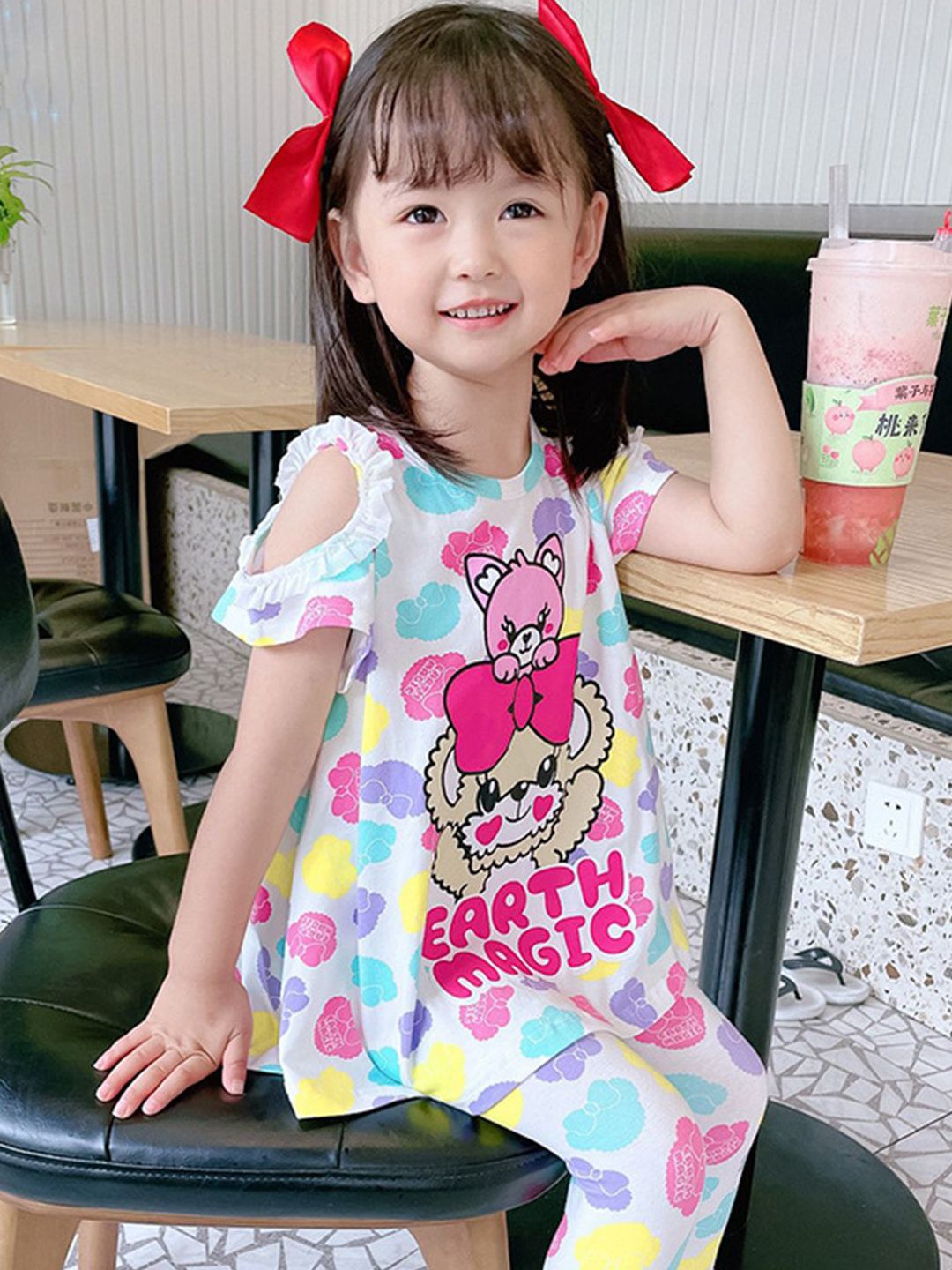 YK Girls Printed T-Shirt & Leggings Clothing Set