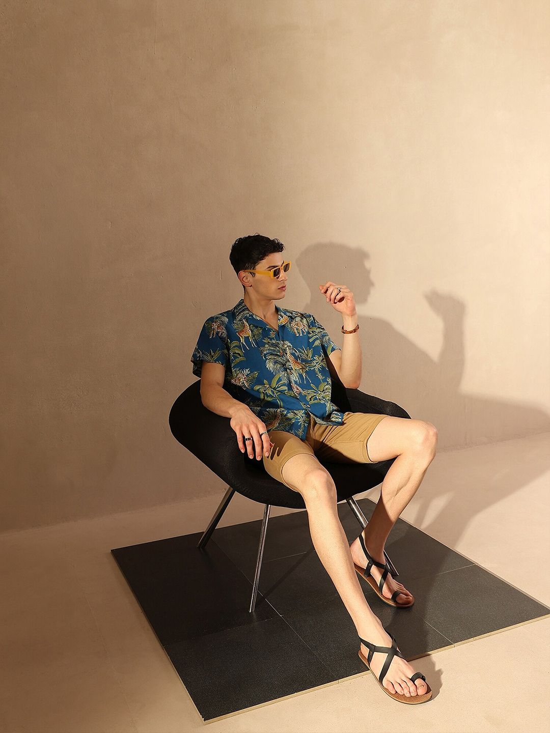 Baju Besar Bersaiz Ringan Bercetak Tropika DENNISON