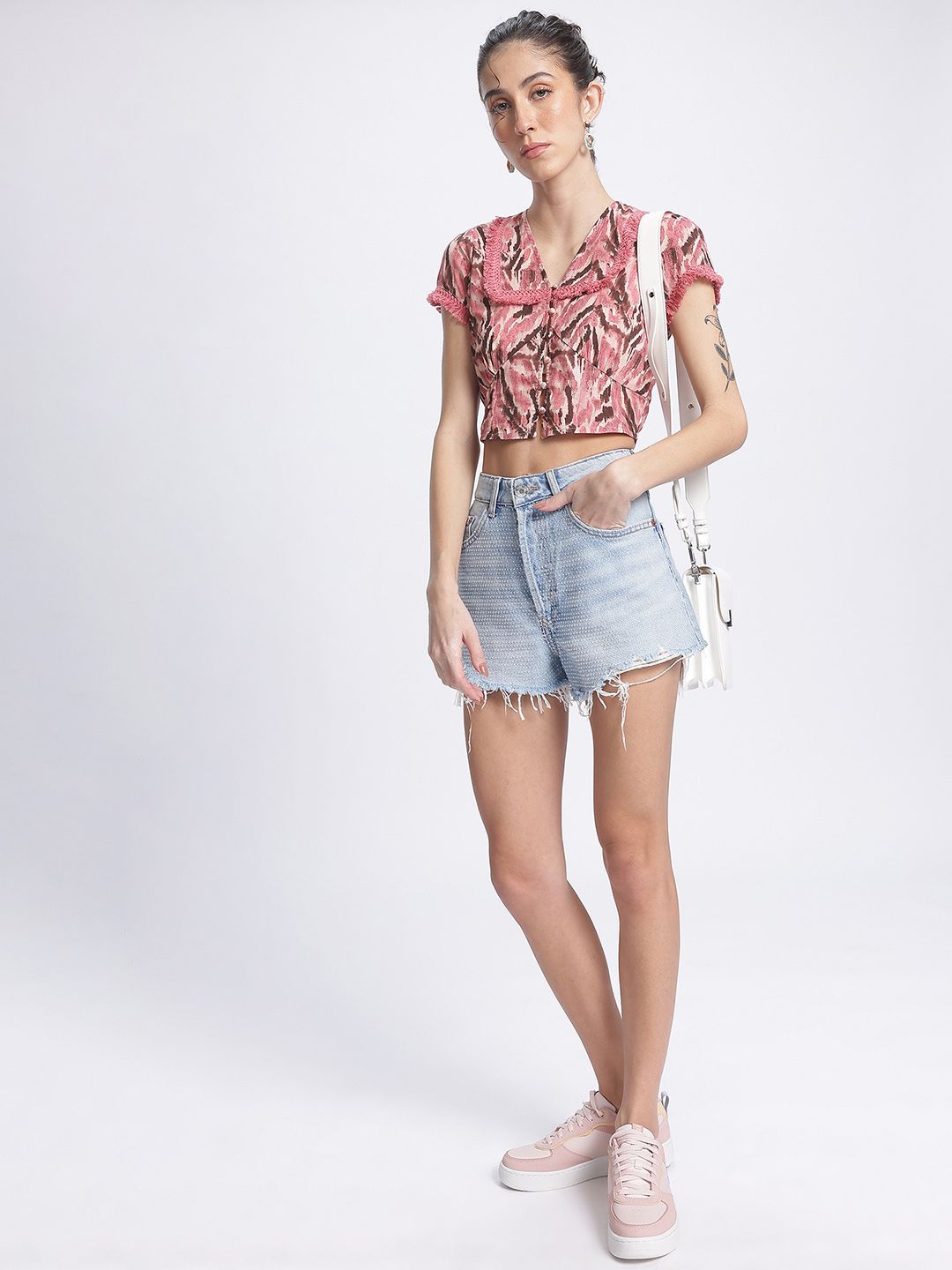 DressBerry Boho Chic Fringed Hem Shirt-Style Top