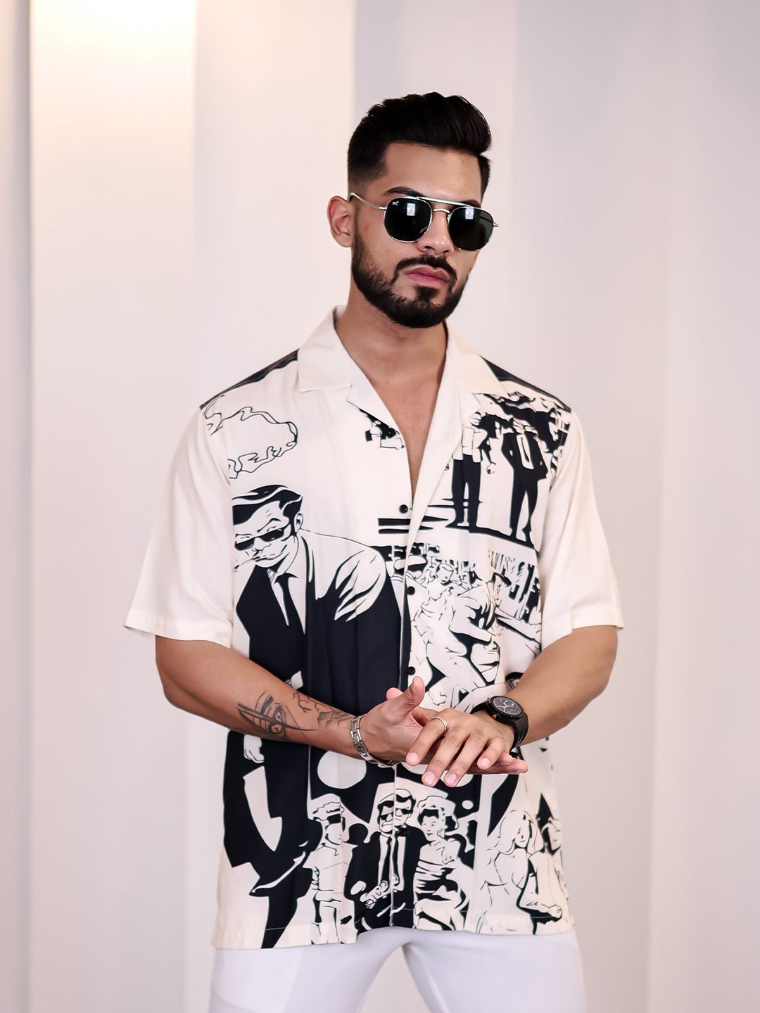 Eszett Graphic Printed Spread Collar Baju Kapas Kasual