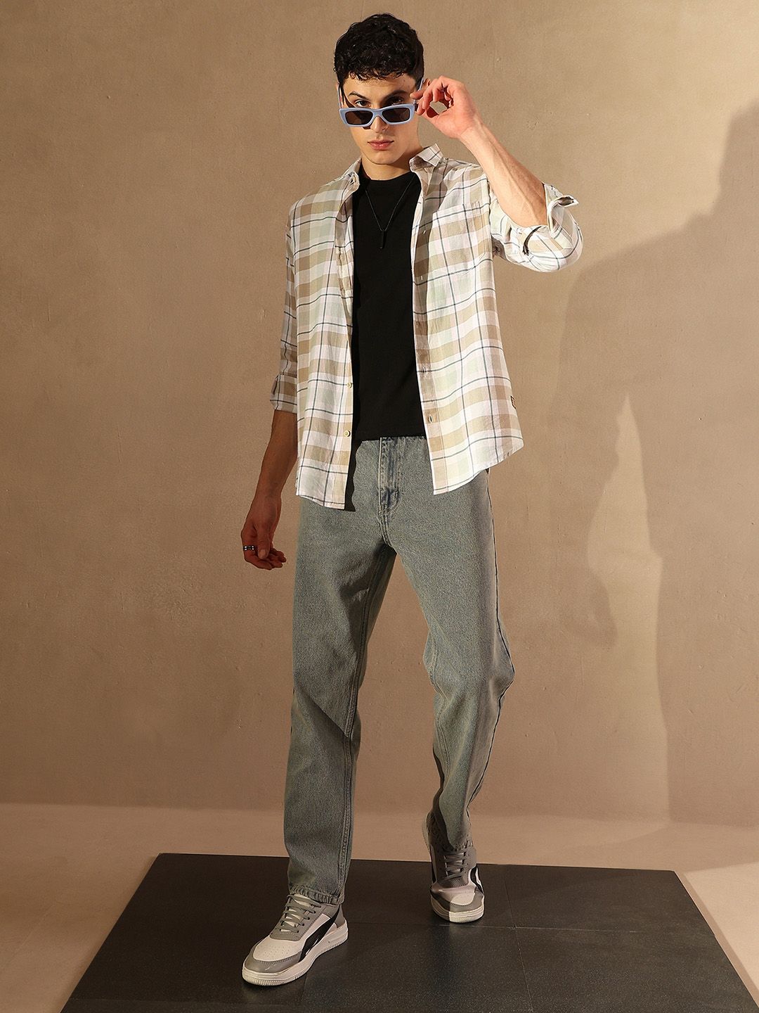 DENNISON Spread Collar Checked Casual Shirt