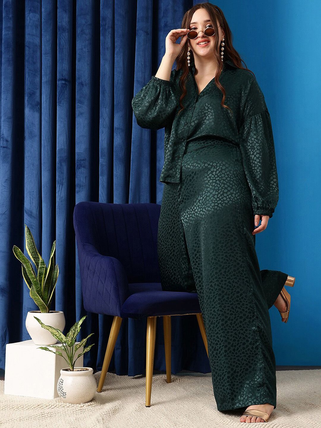 CURVY STREET Women Abstract Printed Loose Fit Trousers