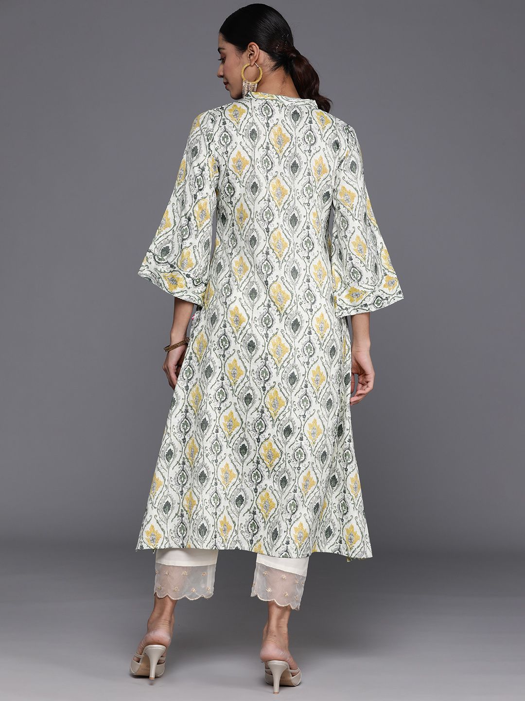 Varanga Women Abstract Printed Flared Sleeves Kurta