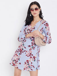Berrylush Women Blue Printed Wrap Dress