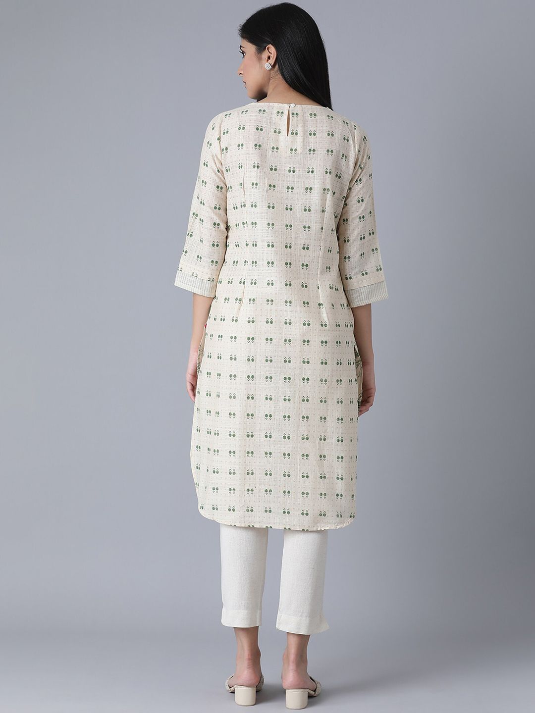 W Women Off White Floral Printed Kurta