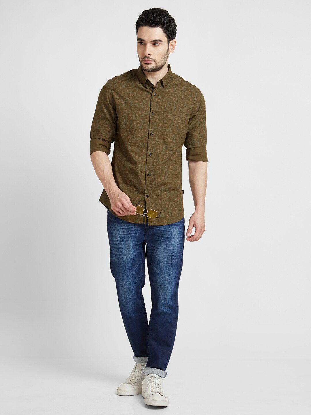 SPYKAR Classic Floral Printed Spread Collar Slim Fit Cotton Casual Shirt