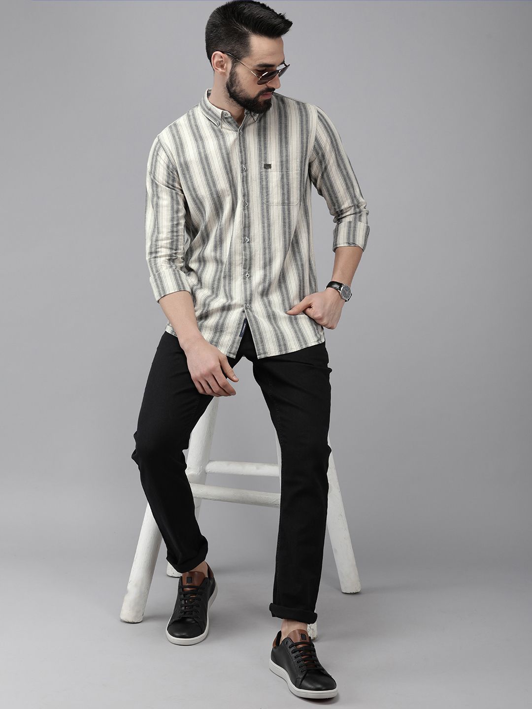 THE BEAR HOUSE Men Beige & Grey Slim Fit Striped Cotton Casual Shirt