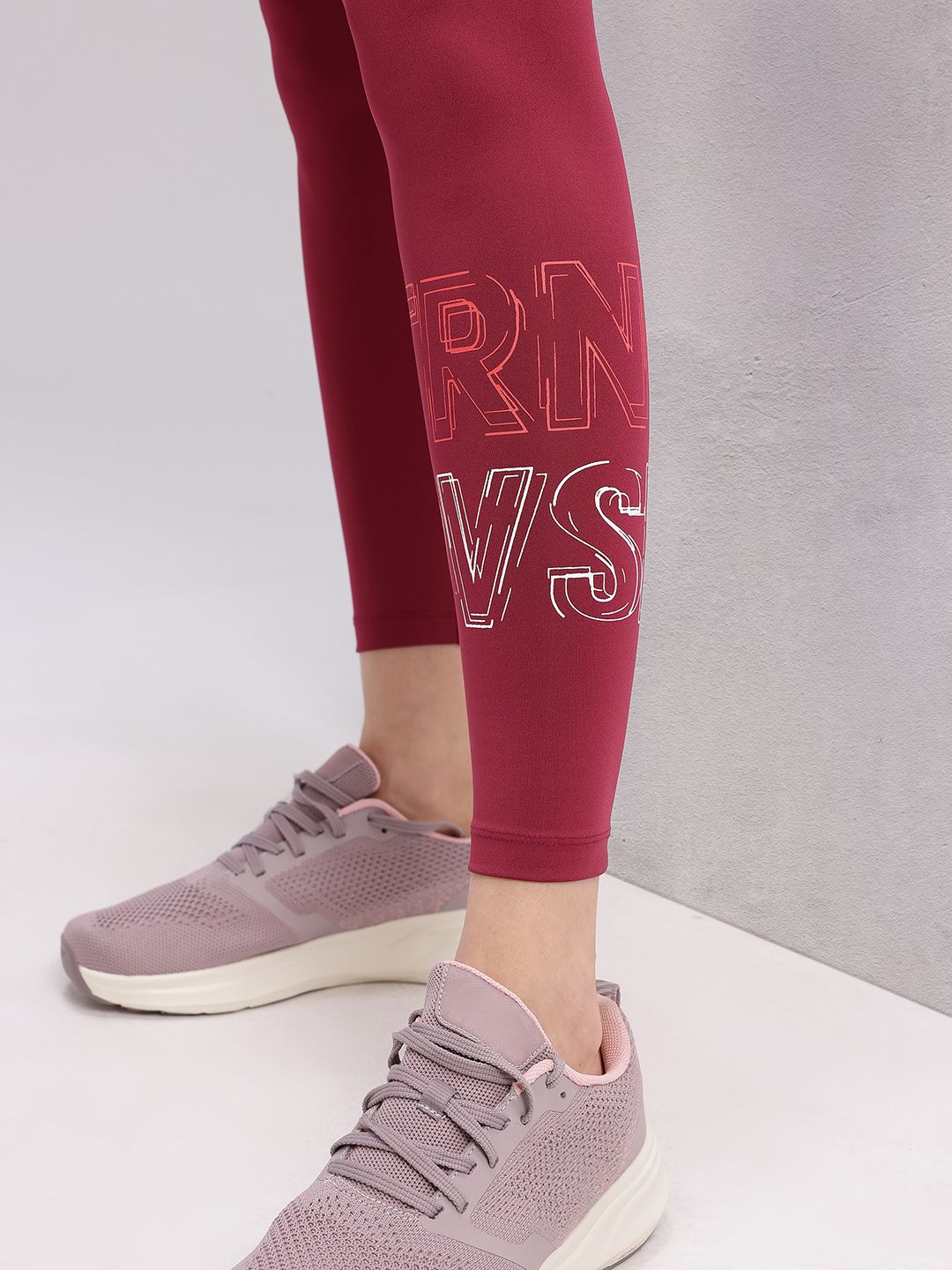 HRX by Hrithik Roshan Women Mid-Rise Typography Print Rapid-Dry Training Tights