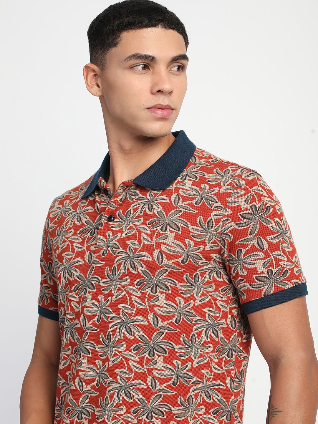 THE BEAR HOUSE Men Tropical Printed Slim Fit Polo T-shirt
