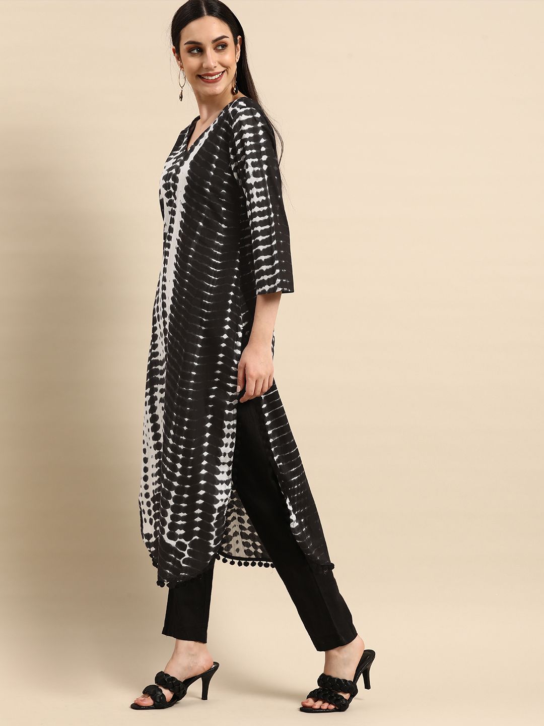 Anouk Women Black & White Tie n Dye V Neck Pure Cotton Kurta