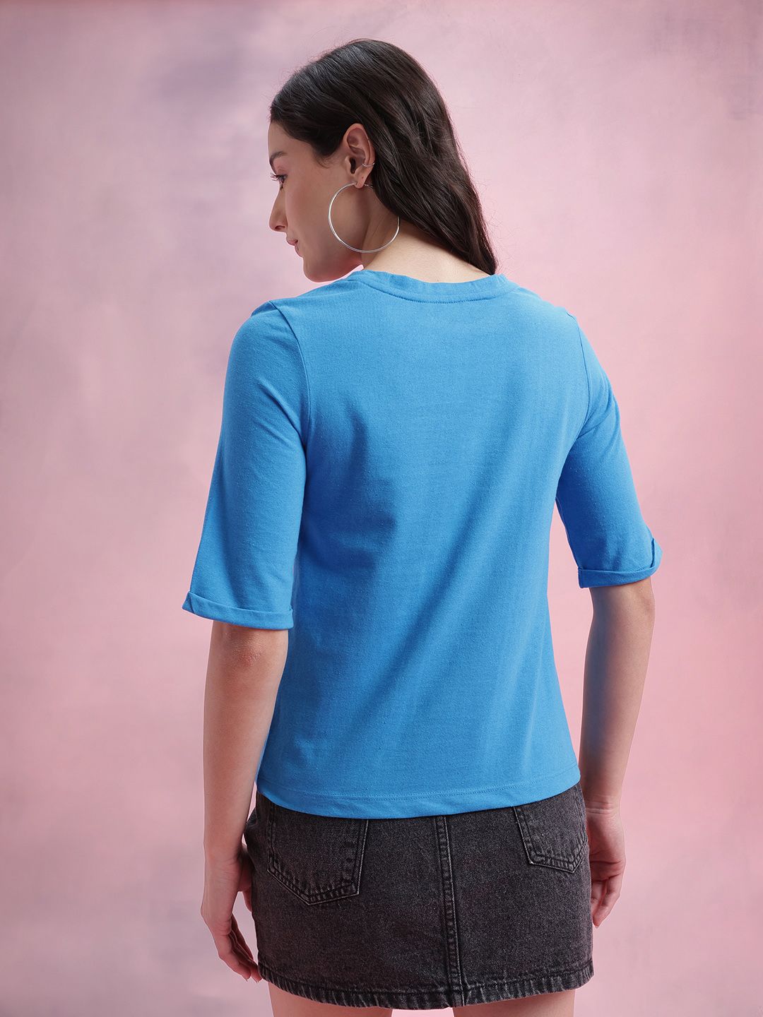 DressBerry V-Neck Regular Fit T-shirt