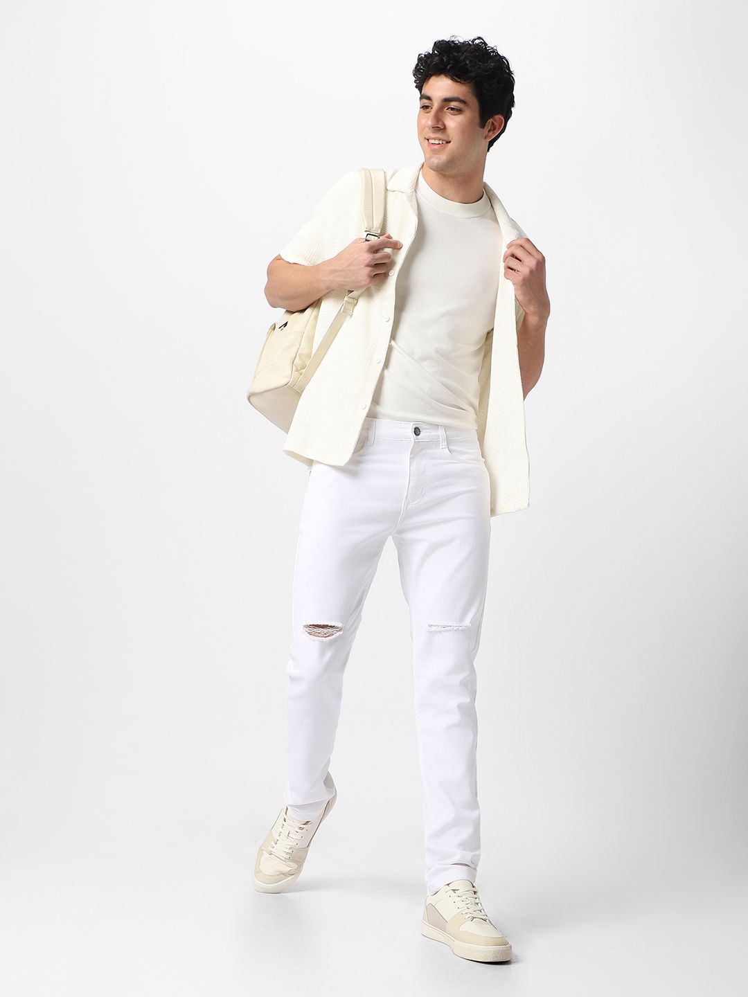 Urbano Fashion Men White Slim Fit Mid-Rise Slash Knee Stretchable Jeans