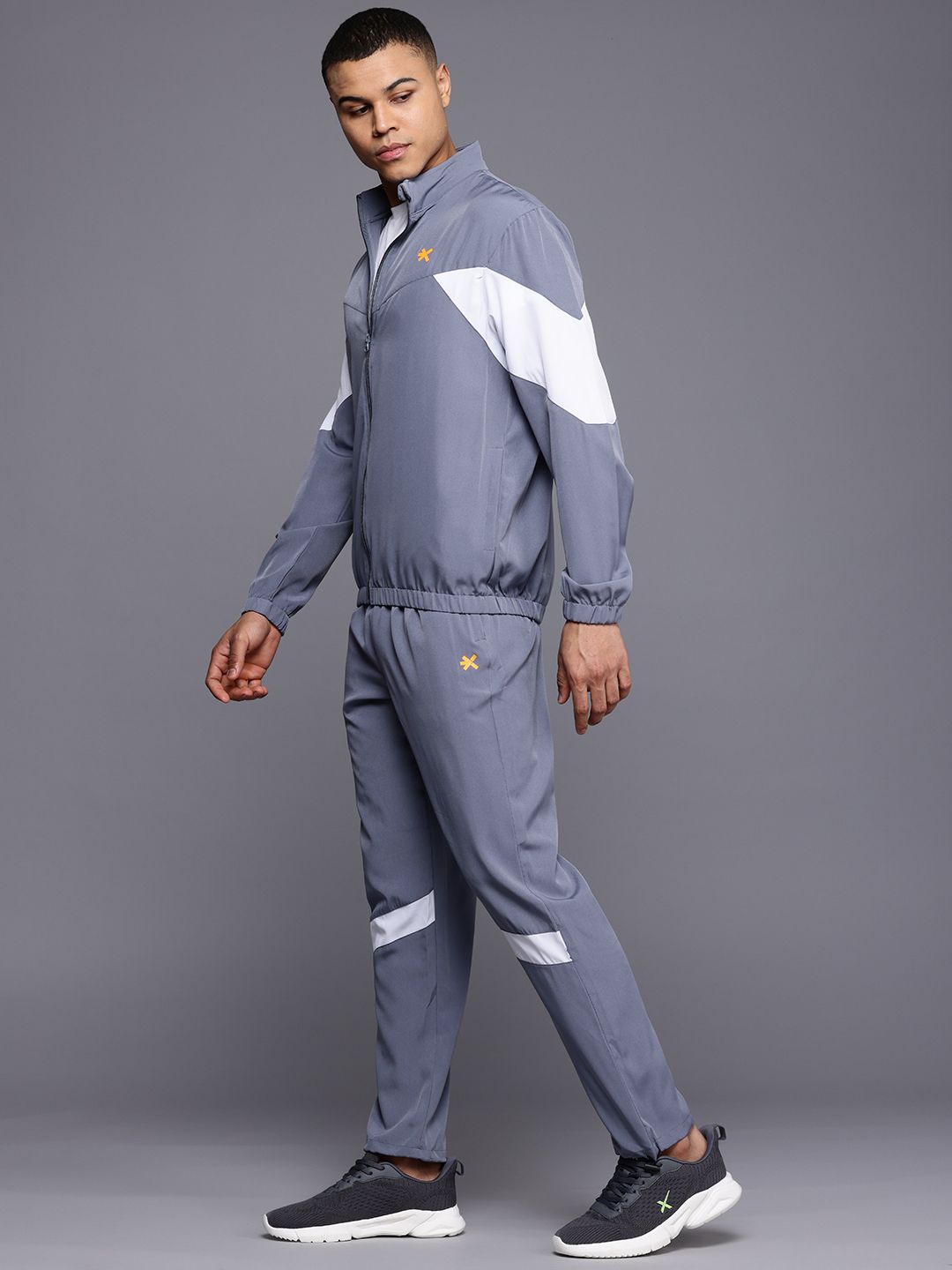 HRX by Hrithik Roshan Colourblocked Detail Training Tracksuit