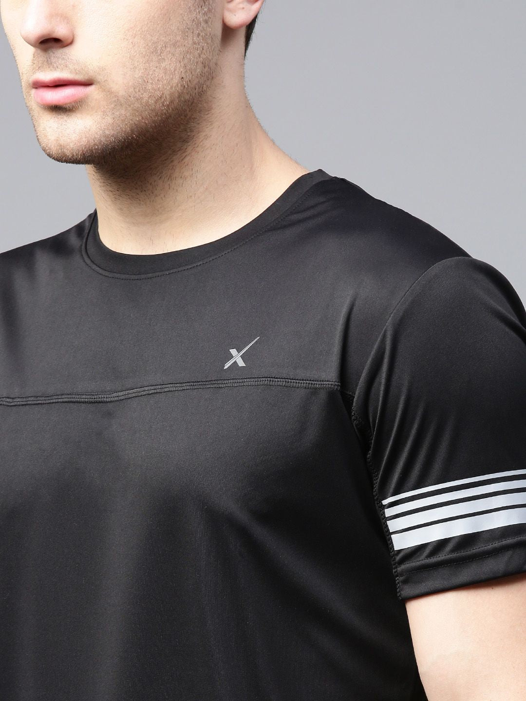 HRX by Hrithik Roshan Men Black Advanced Rapid Dry T-shirt