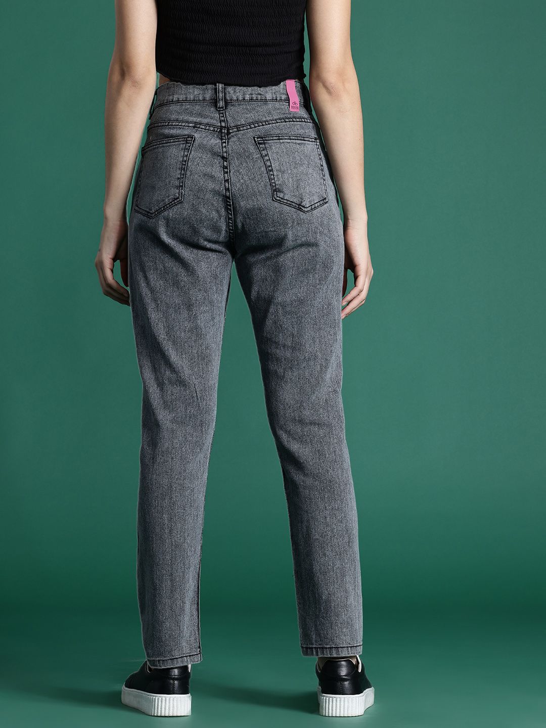 DressBerry Women Boyfriend Fit Mildly Distressed Light Fade Stretchable Jeans