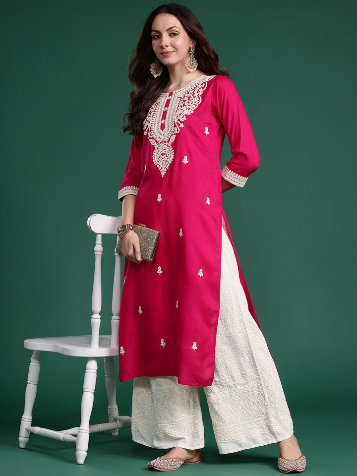 Indo Era Women Floral Embroidered Thread Work Kurta