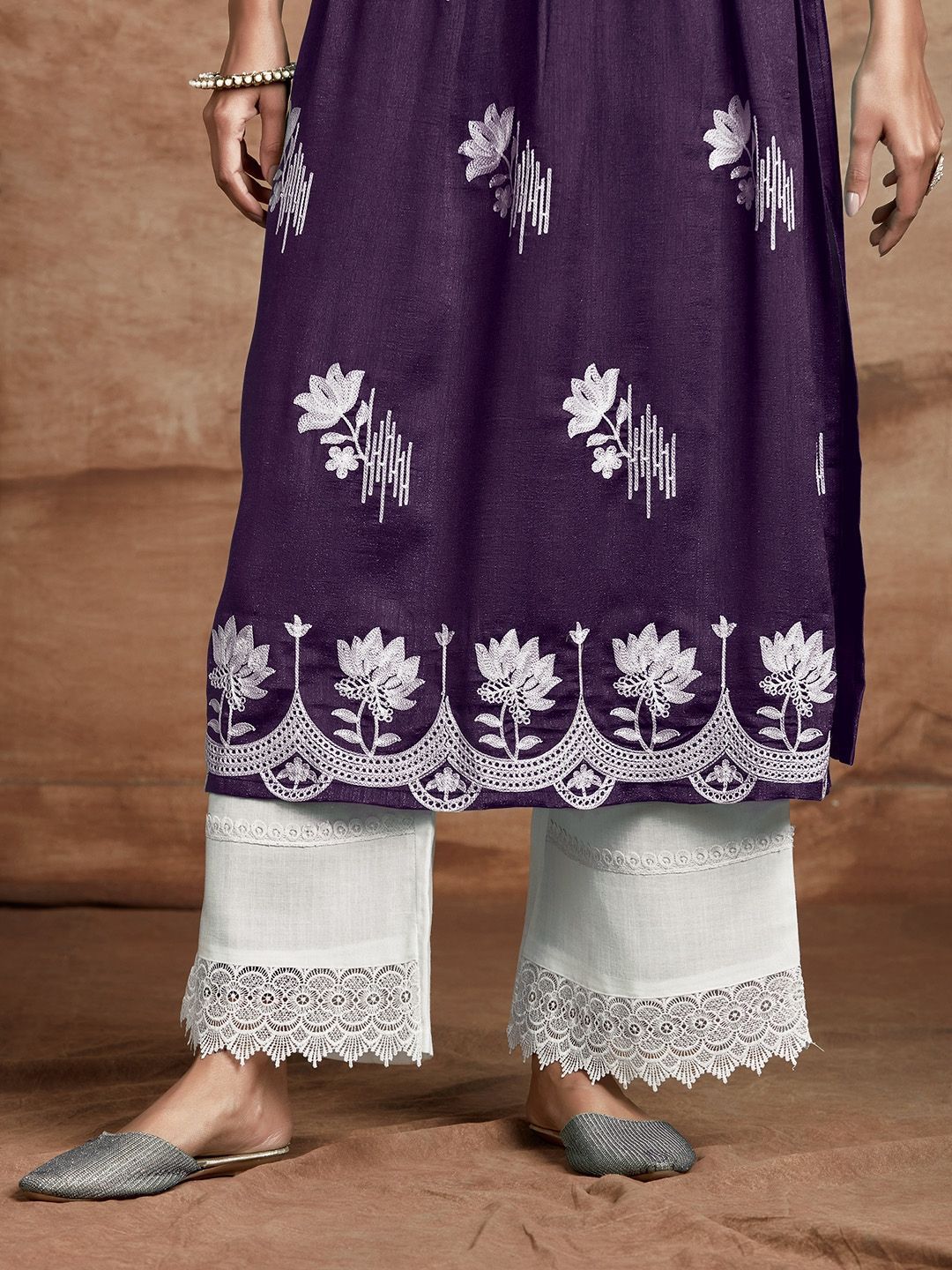 KALINI Women Chikankari Embroidery Kurta