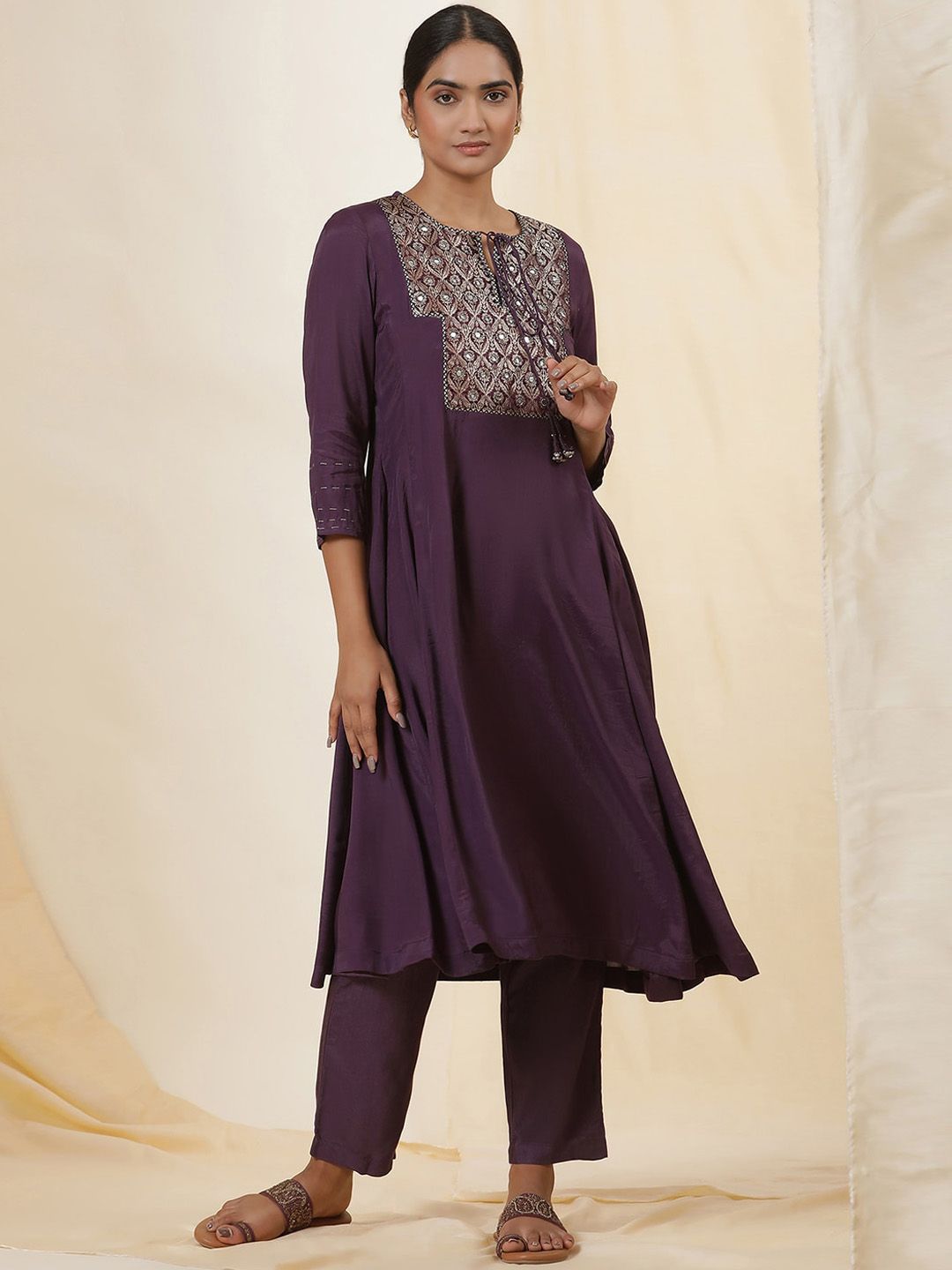 W Ethnic Motifs Yoke Design Thread Work A-Line Kurta
