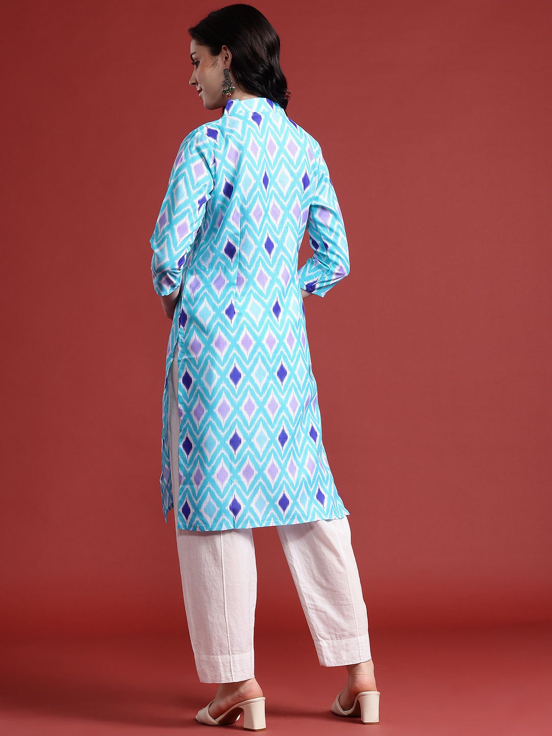 Anouk Ikat Printed V-Neck Straight Kurta